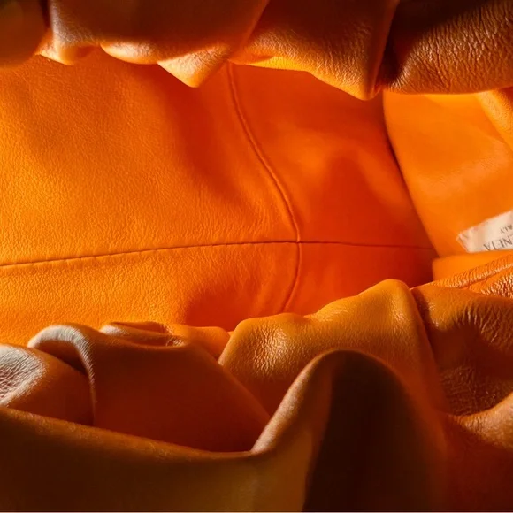 BOTTEGA VENETA Shoulder Pouch leather Bag. Excellent . - Picture 7 of 9